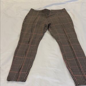Old Navy 
Ladies Plaid stretch, leggings.  Black and Brown.